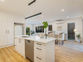 Sunny One-level Home in Milldale