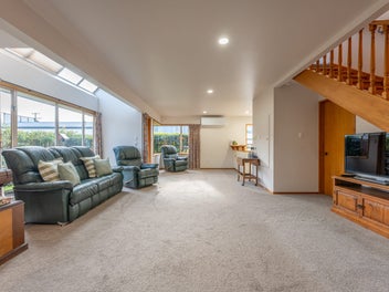 Central, Easy-Care Living in Geraldine