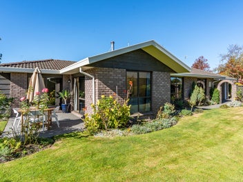 Burnside High Zoned Family Home