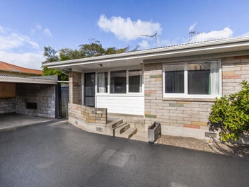 Private, Sunny, and Well Positioned