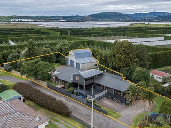 RARE OPPORTUNITY - SPACE, VIEWS & INCOME POTENTIAL