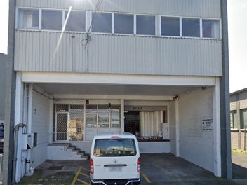 Image 1 of 2
