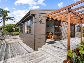 Sun-Drenched & Soulful