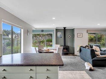 Executive family living in Otamatea