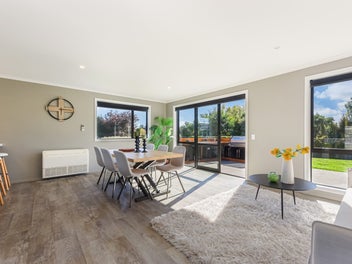 Prime Mapua - North-Facing Family Home