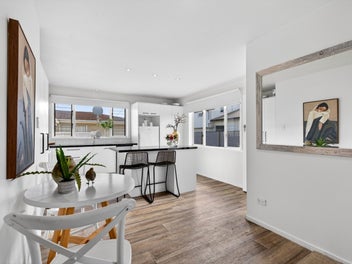 Warm, Modernised Home in a Sought After Area