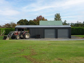 Hot property - must go lifestyle, land &...