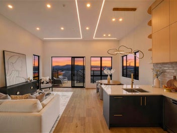 Contemporary Brand New 4 Bedroom Home