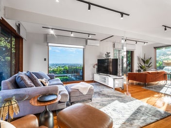 Space, Scale & Views On 835sqm