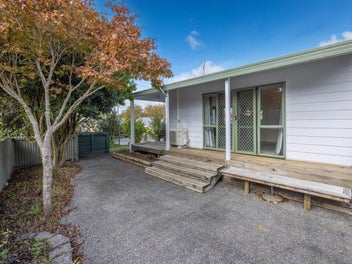 Tidy home, top location