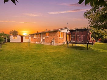 Brick, Big Backyard, Close to Hospital