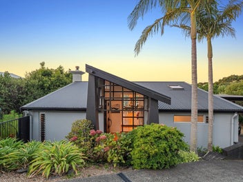 Dress Circle OPPORTUNITY - Puffin Hill Home
