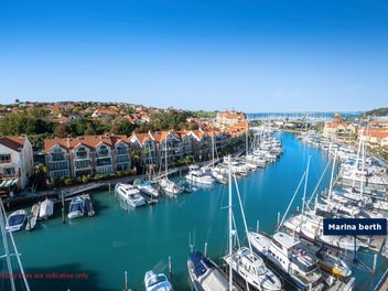 Stunning Penthouse with 16m Marina Berth