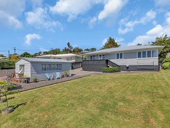 Sunny, Charming & Just Minutes to Town