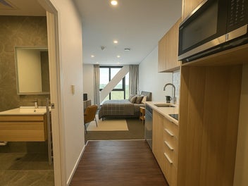 Modern Studio Apartment - High Yield