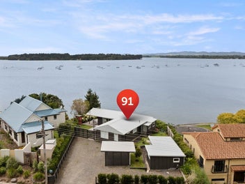 Harbourfront Charm with Views, Studio & Boathouse