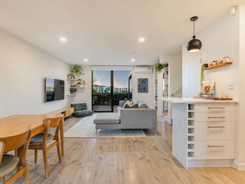 Rare Opportunity, Bonair Park Views