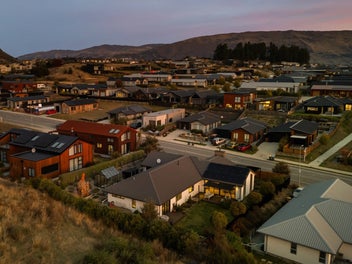 Effortless family living with space, sun & privacy