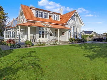 GLADSTONE EXECUTIVE HOME