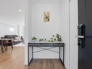 Motivated Owner, Hillcrest Opportunity