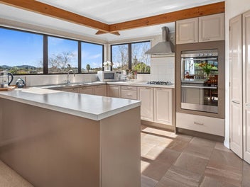 Sweet Family Home on Magnolia Avenue