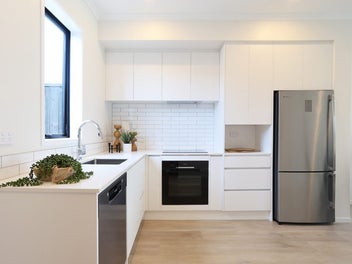 Contemporary Two-Bedroom Townhouse + Parking