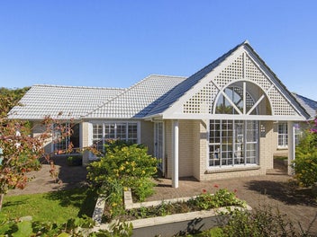 Refined Living in the Garden Precinct Pocket