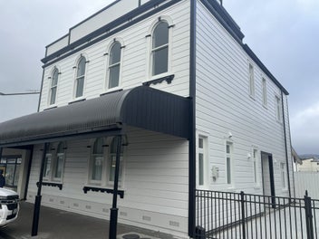 Image 1 of 5