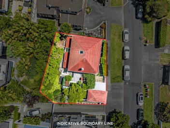 A DISTINGUISHED MISSION BAY RESIDENCE
