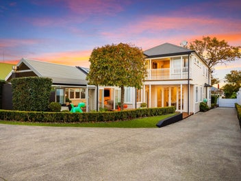 Modern Classic Villa with Granny Flat