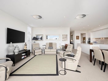 Luxury Apartment with Iconic Views in Epsom