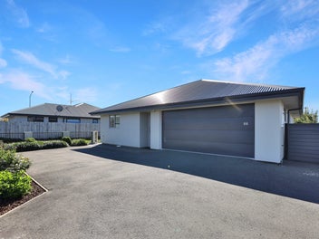 Private. Peaceful. Effortless. Allenton.
