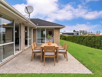 Corner Site, Brick and Tile, Room for the Boat