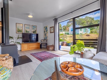 Coastal Garden Sanctuary Raumati South