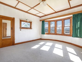 660 Super Starter with lots of charm!