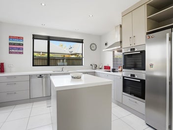 Charming Abode in Prestigious Northwood