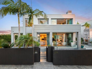 Grand Design, Privacy, Exceptional Lifestyle