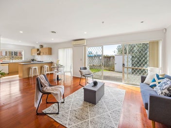Solid Brick Beauty on 565sqm – Space, Comfort ...