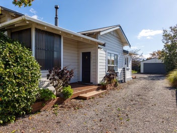 Beautify this bungalow!