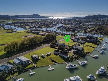 983M2. NORTH ASPECT. ALL DAY SUN. RAMP.