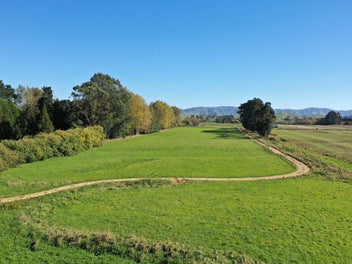 Big land. Big lifestyle. Big opportunity.