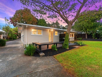 Freehold Hillcrest Hideaway!