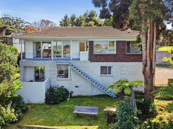 Waterfront Home & Income - Water views & Privacy