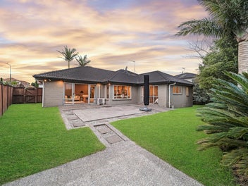 4 Bed Brick & Weatherboard Home in Flat Bush