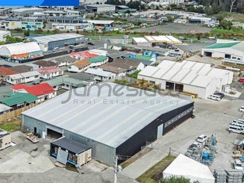 Image 1 of 5