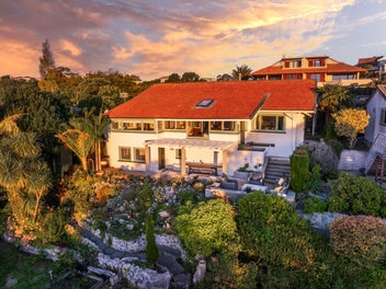 Location, Sun and Views