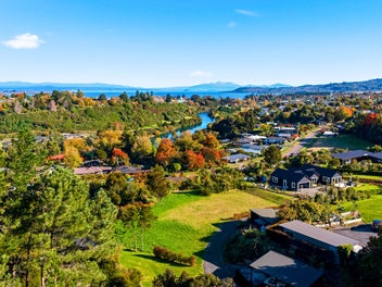 Prime Position on Huka Falls Road