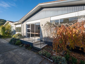 Image 1 of 20
