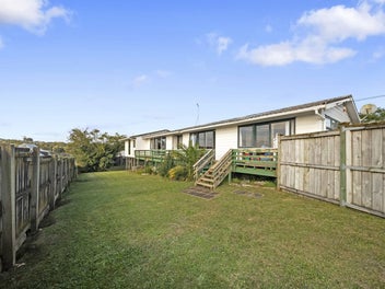 Spacious Home & Amazing View Over Manukau