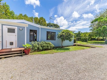 Retreat in Tranquil Koputaroa